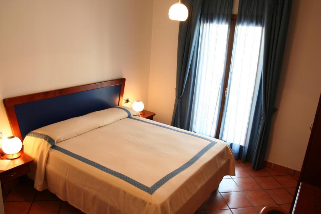 Hotel Locanda Dei Trecento Sapri Cameră foto