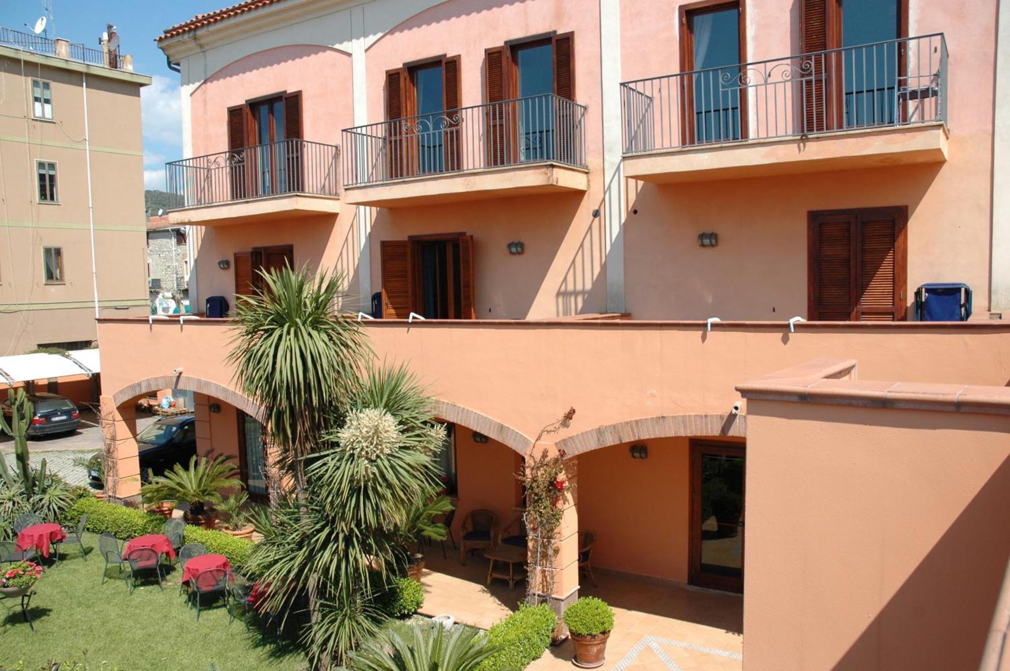 Hotel Locanda Dei Trecento Sapri Exterior foto